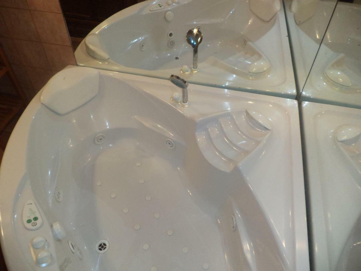 Jacuzzi Quo Vadis Apartment โรม ภายนอก รูปภาพ