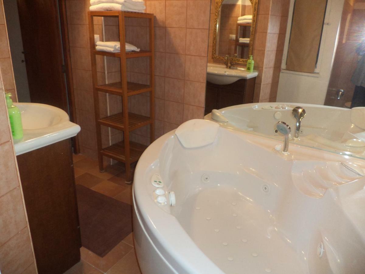 Jacuzzi Quo Vadis Apartment โรม ภายนอก รูปภาพ