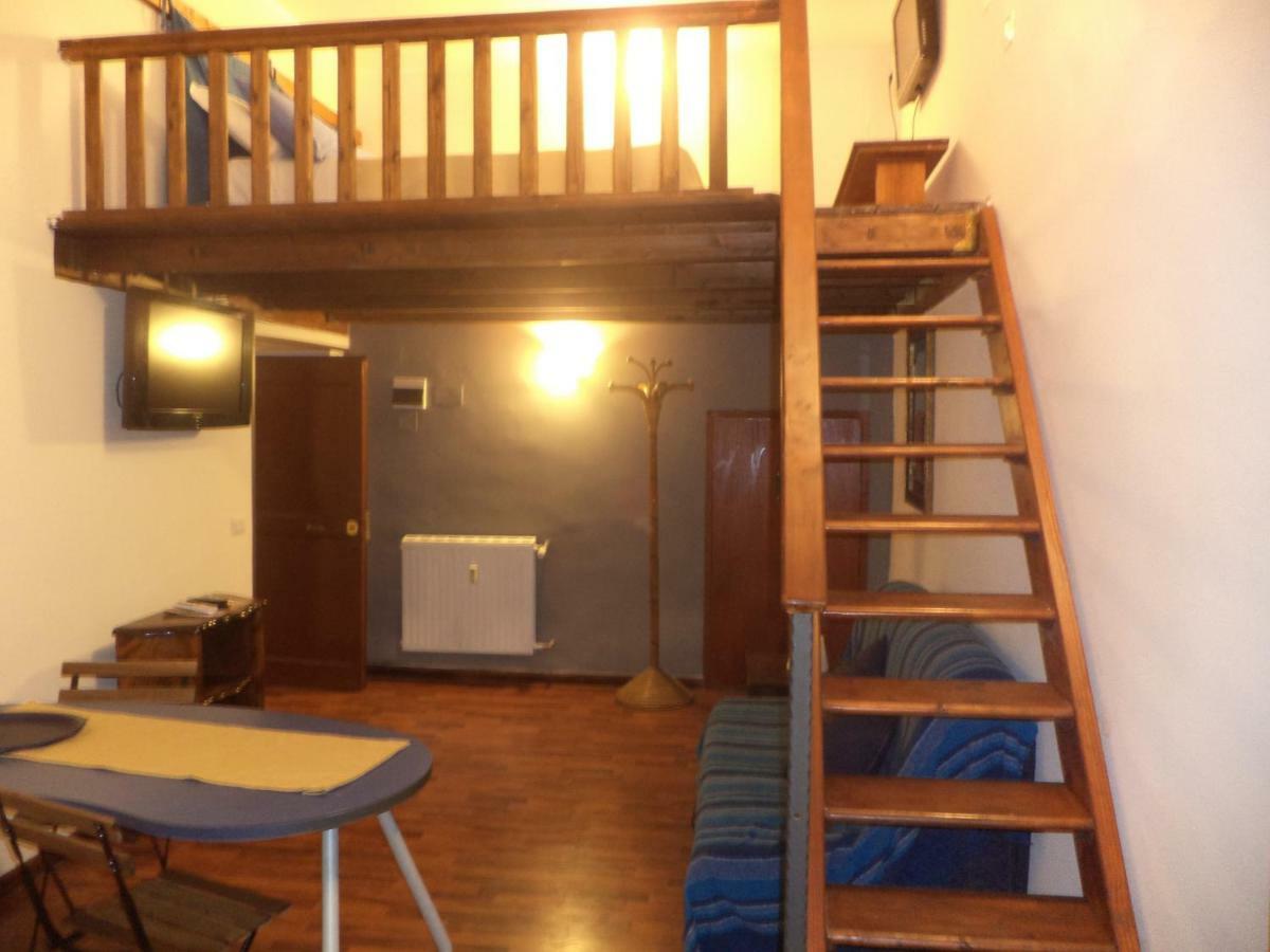 Jacuzzi Quo Vadis Apartment โรม ภายนอก รูปภาพ